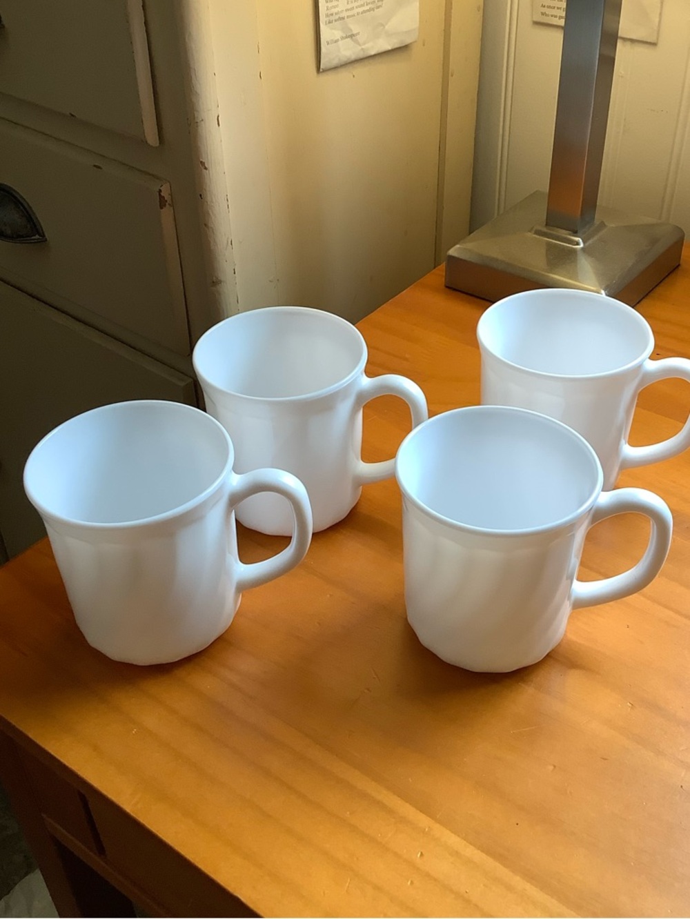 Arcopal France | Set of 4 White Glass Swirl Mug - Picture 3 of 6